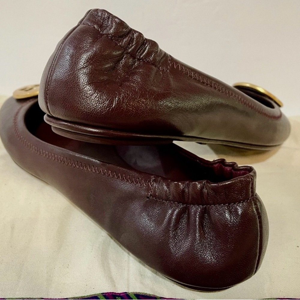 Tory Burch Women's Burgundy  Flats with Gold Emblem. - Picture 4 of 16